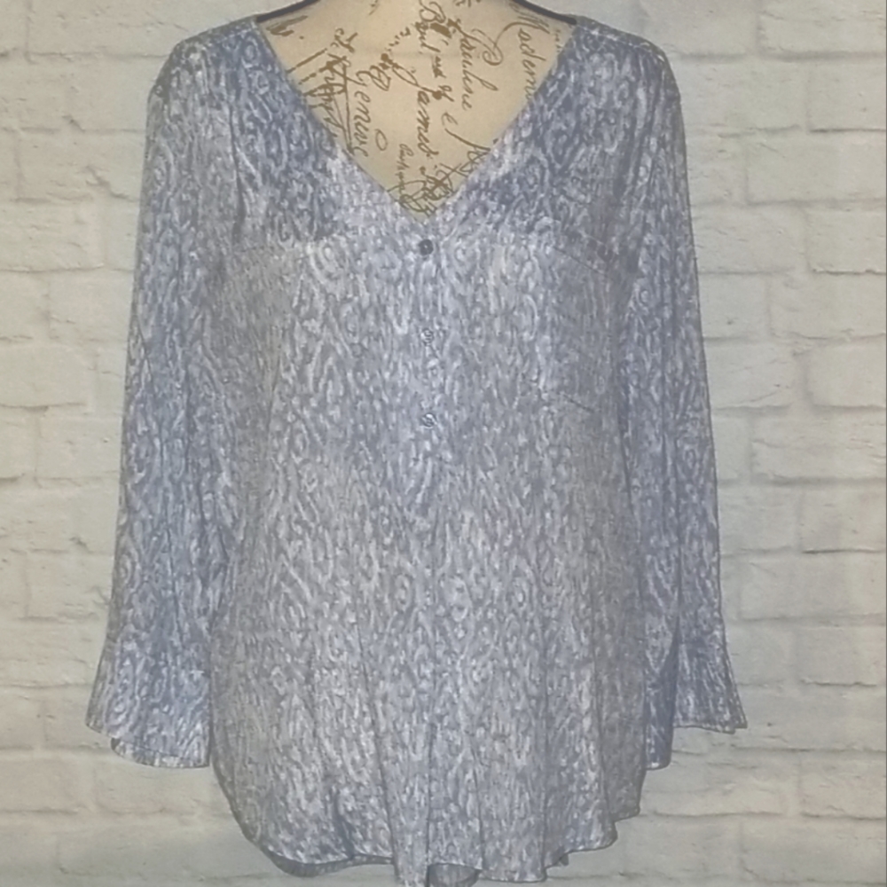 Fred David Women's Blue and White V-Neck Tunic, Size L